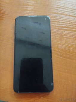 Samsung Galaxy s10e - 4