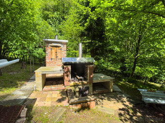 Prodej chaty na velmi klidném místě a bez sousedů - 4