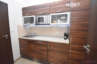 Pronájem komerční Obchodní prostory, 70㎡ - 4