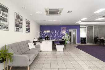 Pronájem obchodního prostoru (124m2) na ulici Výškovická, v  - 4