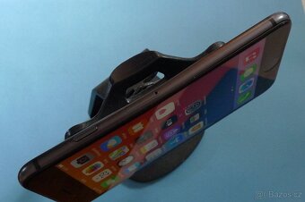 Apple iPhone 8 64GB Baterie 100% - 4