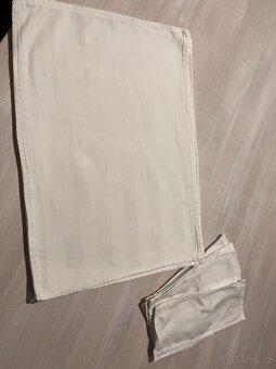 Prostírání z damašku - 4