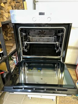 Vestavná trouba Siemens HB 532 E5 - 4