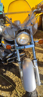 Suzuky Intruder 125 - 4