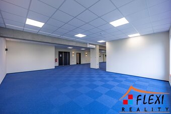 Pronájem prostor 239 m2 v nové budově na ul. Novoveská, Ostr - 4