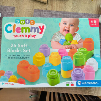 Clementoni Baby sada soft clemmy 24 kostek + vláček - 4