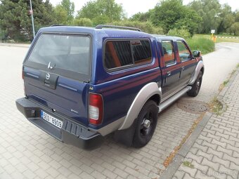 Nissan Navara Double-Cab 2.5 TD 140000 km - 4