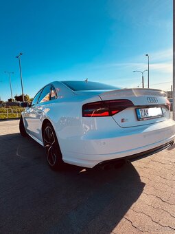 Audi S8 plus 445kw odpočet DPH - 4