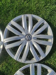 Sada 4 kusů poklic Volkswagen (16") - 4