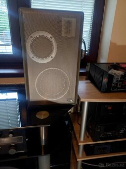 Sestava-SONY-WEGA,v RACKU+repro-WEGA - 4