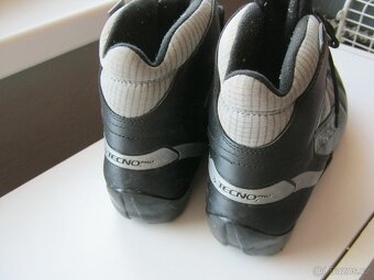 Boty na běžky TECNO Pro vel.42 (8), stélka 26,0cm - 4
