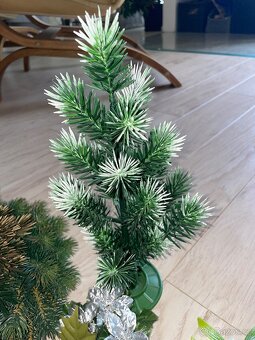 Vánoční výzdoba, věnec, svícen, stromeček, jmelí - 4