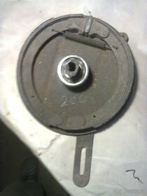 Štít zadní brzdy předválka - 4