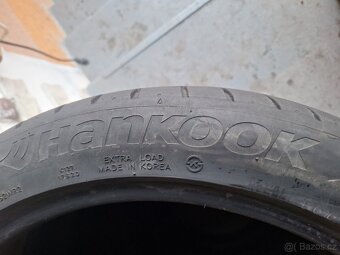 Prodám  letní pneu 235/40/19 Hankook - 4