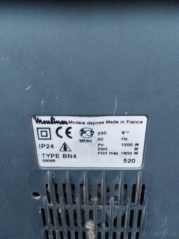 Mazda RX-8 RX8 - zesilovač - 4