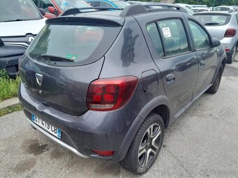 Dacia Sandero 1,5 dCi Stepway - 4