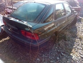 Ford Escort - 4
