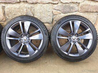 Zenith 5x112 235/45/18 zimní Superb 3 - 4
