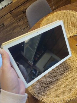 Prodám tablet v perfektním stavu - 4