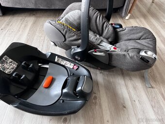 Cybex autosedačka + základna - 4