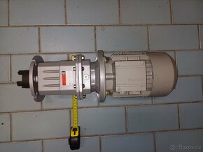 Nový elektromotor s převodovkou - 4