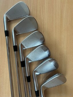 Golfové hole Taylor Made P790, 5-PW - 4
