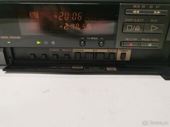 JVC HR-1520A--včetně dálky - 4