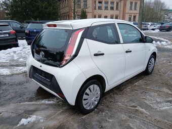 Toyota Aygo 1.0, 51 kW, klima - 4