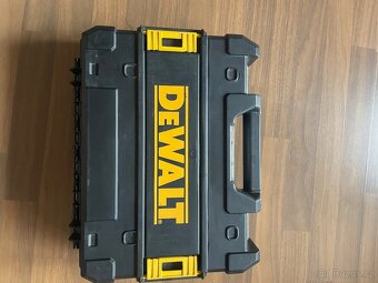 Kufr Dewalt - NOVÝ - 4