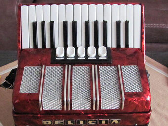 Junior XIII- 72 basů - 4