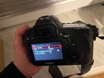 Canon EOS 6D - 4