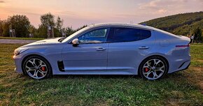 Kia Stinger GT 3.3 4x4 272kW 2018 - 4