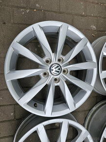 ALU disky kola 5x112 VW R17 Golf ET48 5G0 Octavia Škoda - 4