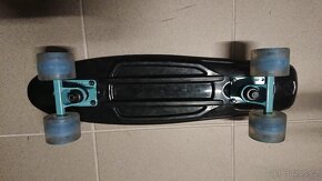 Dětský Skateboard Meteor Black Light s LED kolečky - 4