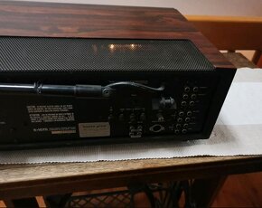 Luxman R 1070
- 4