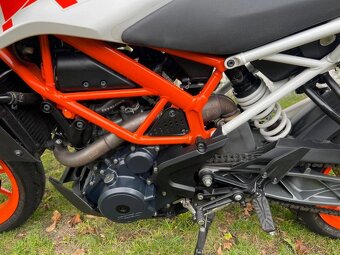 KTM 390 Duke - 4