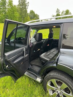 Mitsubishi Pajero 3.2 did 7 míst - 4