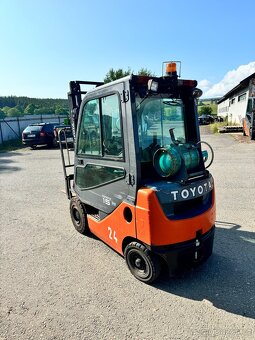 Vysokozdvižný vozík Toyota 02-8F 2010 Lpg - 4