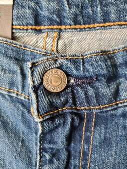 Levi Strauss - 4