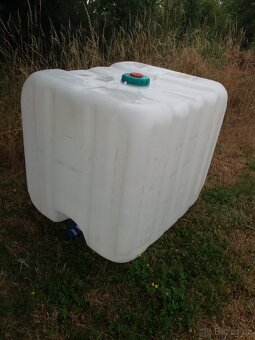 Nádrže 1000 l. - 4