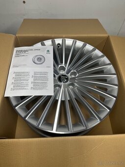 Superb R19 Nová originální sada - 4