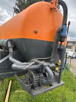 Fekál (cisterna) z vozu Tatra - 4