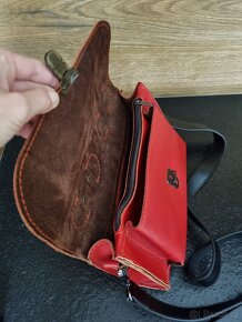 Dámská kožená kabelka - 4