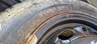 Zimní kola 185 60 14 - 4