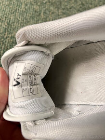 Dětské bílé tenisky EUR 36 - 4