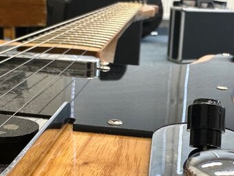 El kytara Harley Benton - 4