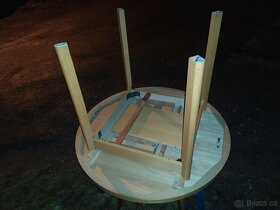 Stůl a 4 židle z masivu v perfektním stavu - 4