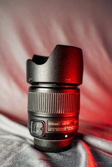 Nikon - 4