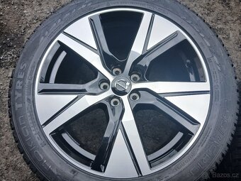 Prodám NOVOU sadu Orig ALU kol Volvo Dvourorměr R19 - 4