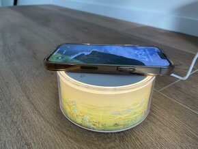 Designové osvětlení s indukční nabíječkou - 4